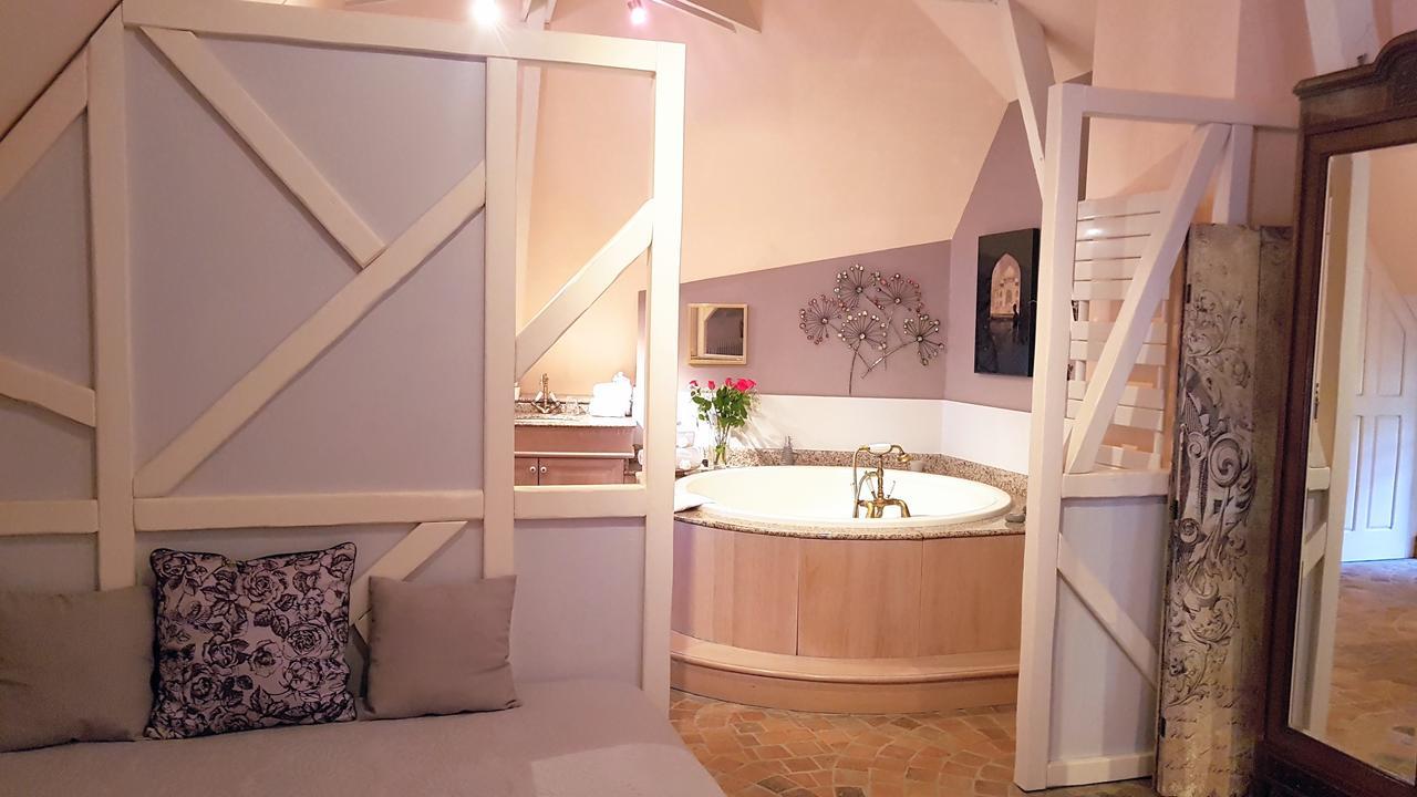 Lohéac Le Cafe Du Village - Bar A Cocktails & A Ambiance المظهر الخارجي الصورة