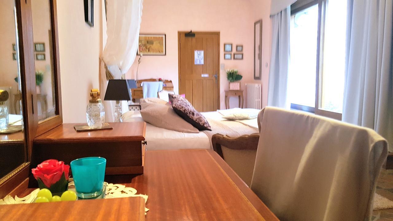 Lohéac Le Cafe Du Village - Bar A Cocktails & A Ambiance المظهر الخارجي الصورة