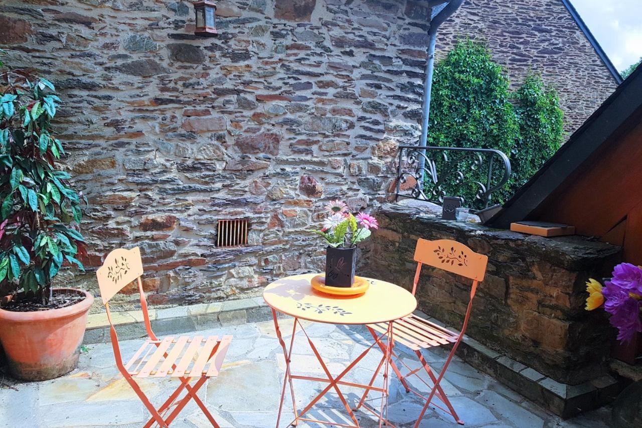 Lohéac Le Cafe Du Village - Bar A Cocktails & A Ambiance المظهر الخارجي الصورة